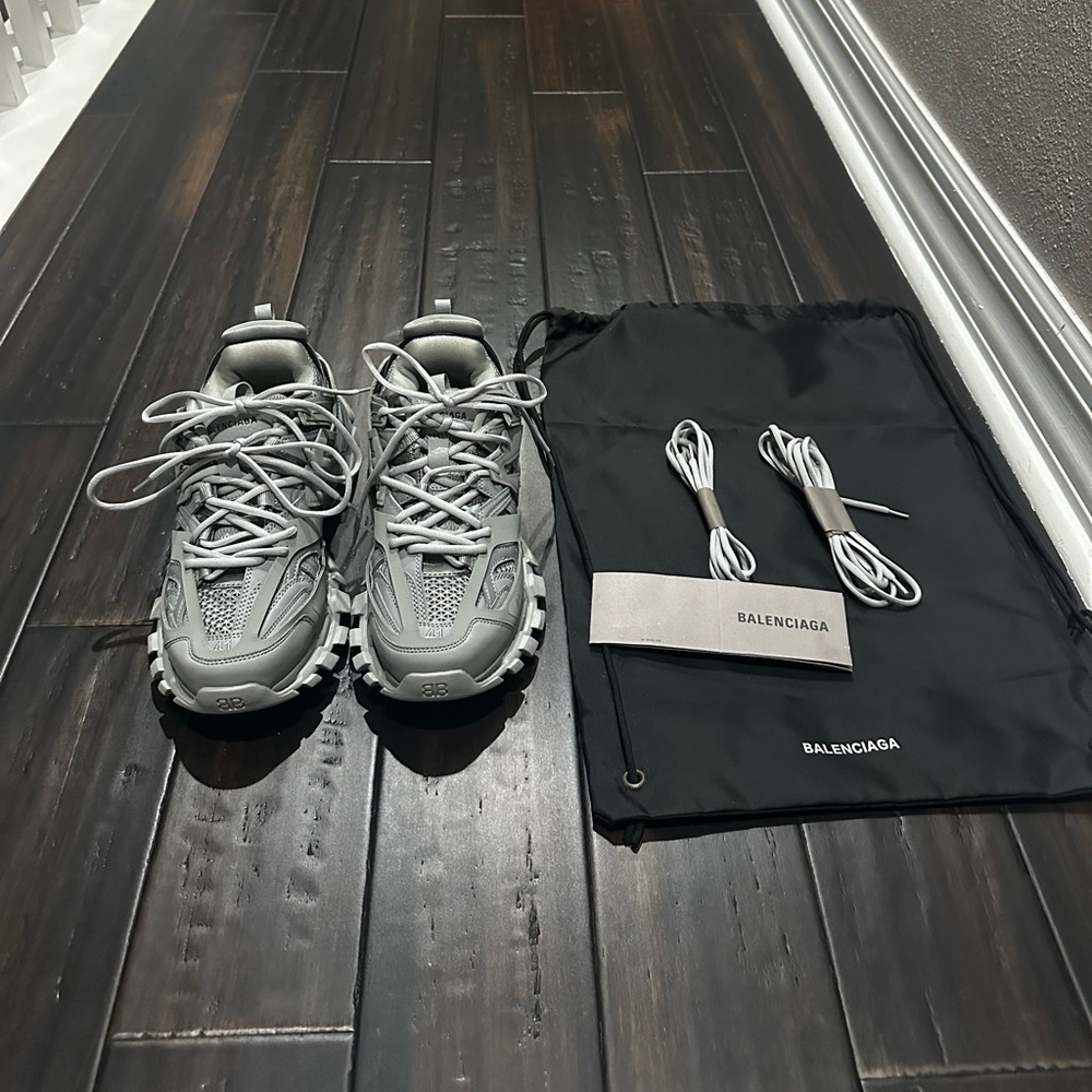 Balenciaga tracks grey